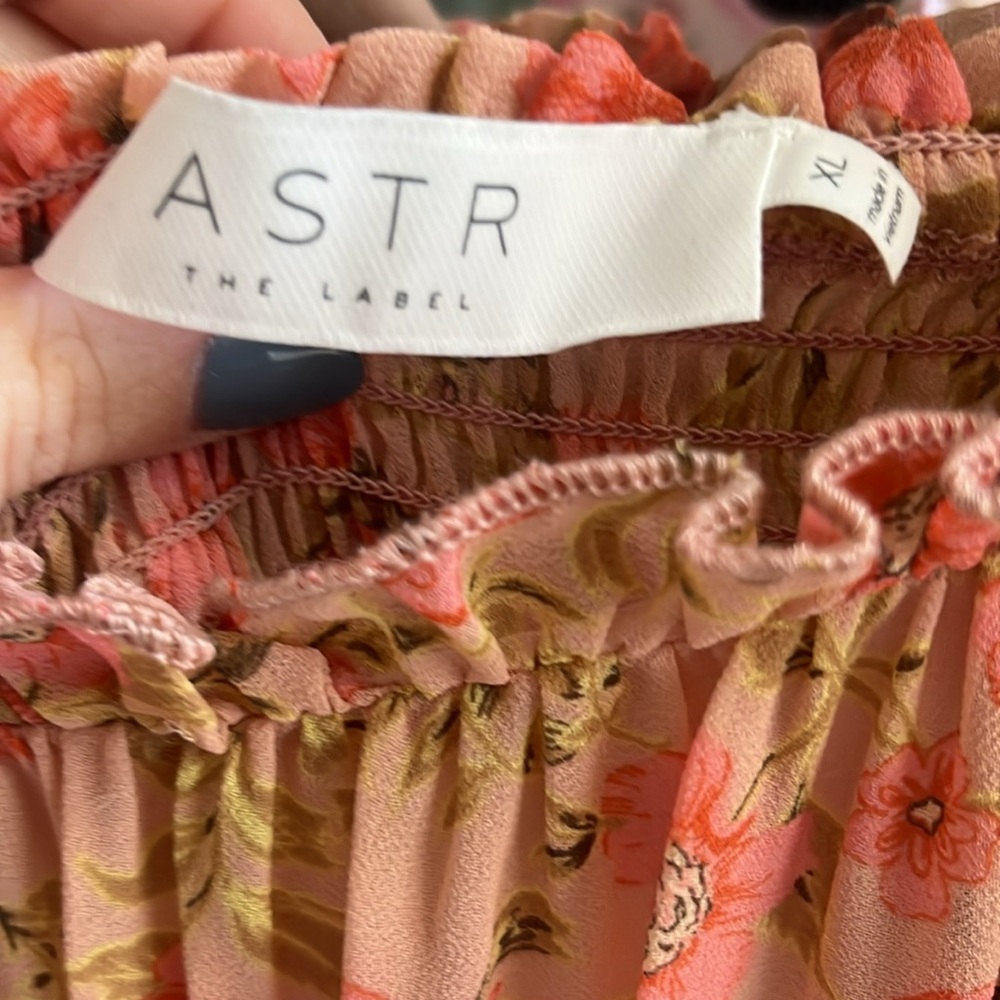 Astr Pink Floral Maxi Dress - Picture 3 of 6